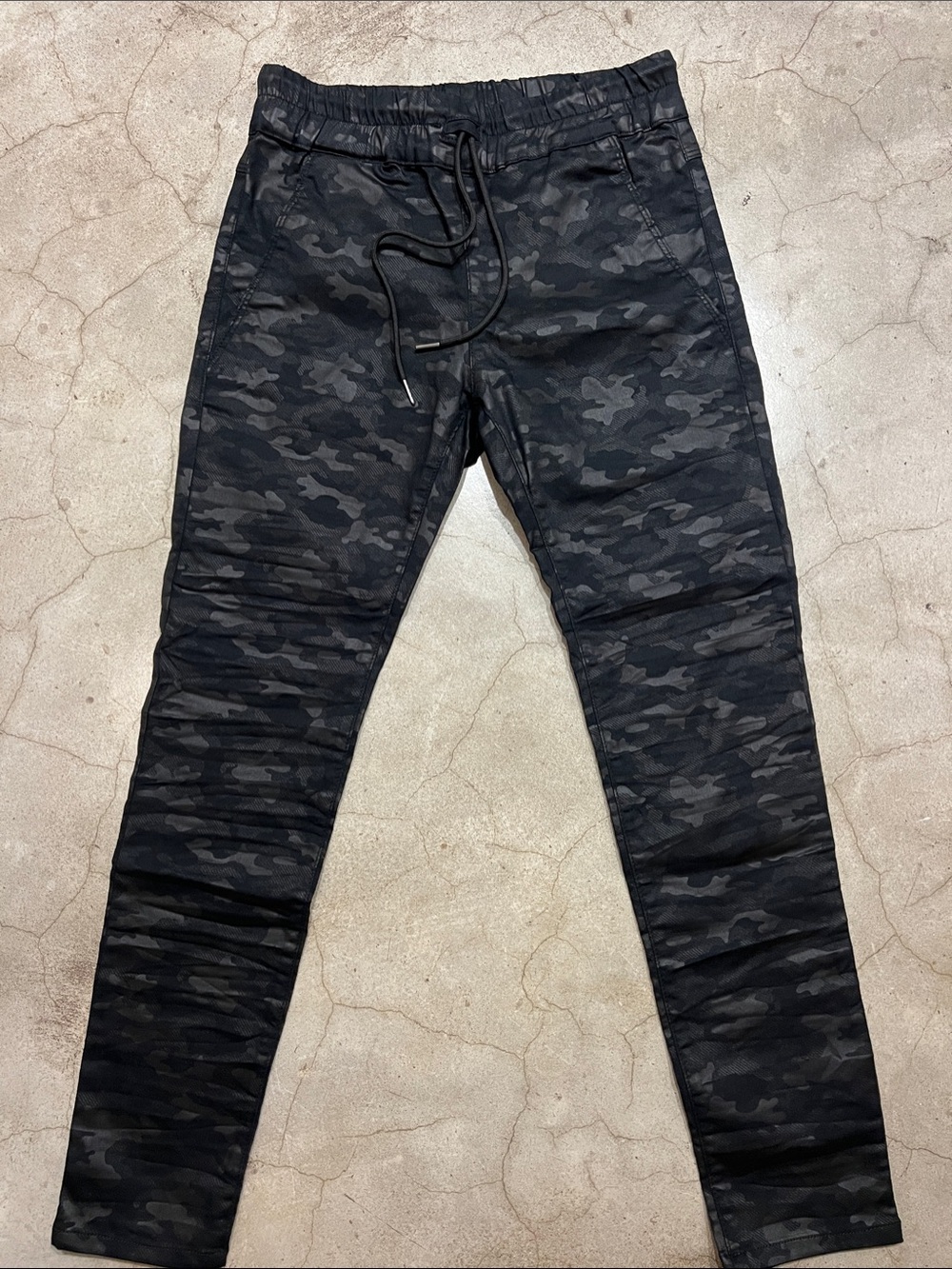 Women's Bevy Flog Black Shely Camo pants